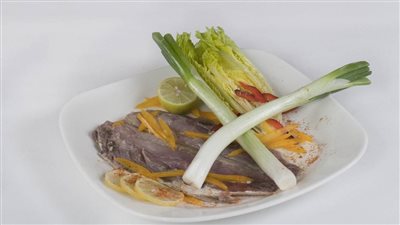 لشم النسيم| طريقة عمل الفسيخ بالصور خطوة بخطوة.. خلليه واعمليه سلطة صحية