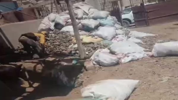 ضبط مصنع لصناعة الأعلاف