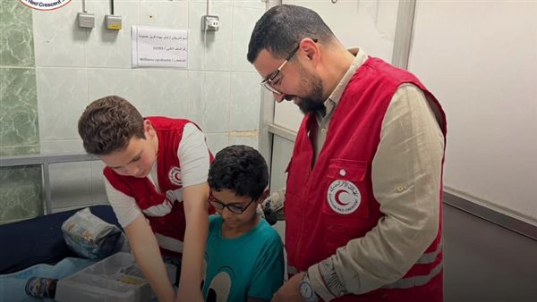 متطوعو الهلال الأحمر