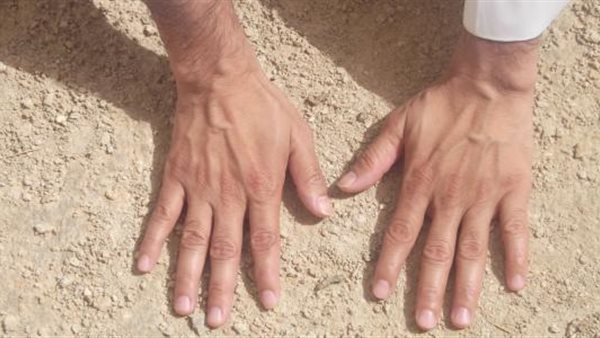 طريقة التيمم بالتراب