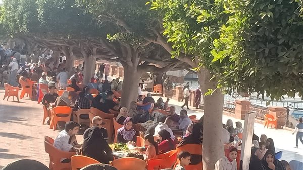 إقبال المواطنين على