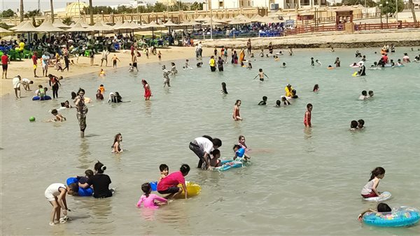 توافد أعداد كبيرة