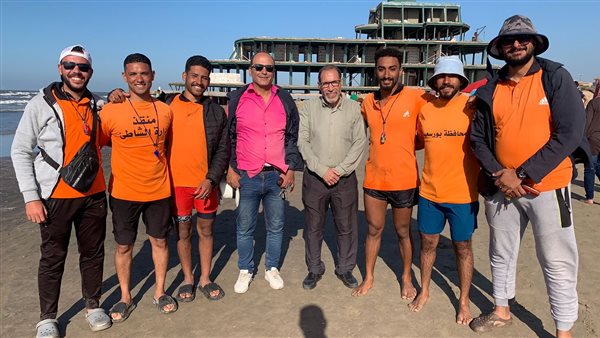 المنقذين علي شاطئ