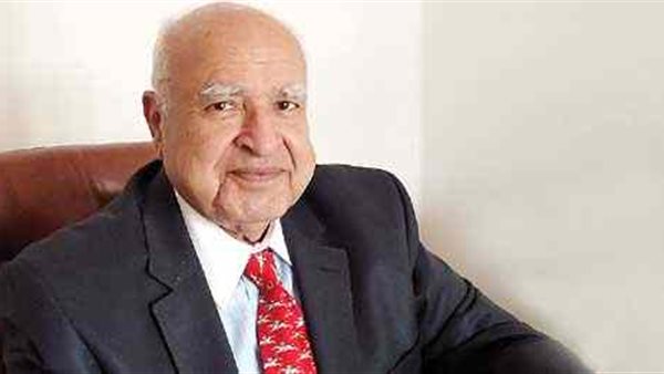 الدكتور إبراهيم درويش