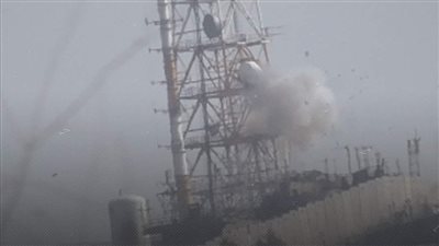 سقوط صاروخ مضاد للدبابات على محطة للحافلات في إسرائيل ومحاولات لإخلاء القتلى والجرحى