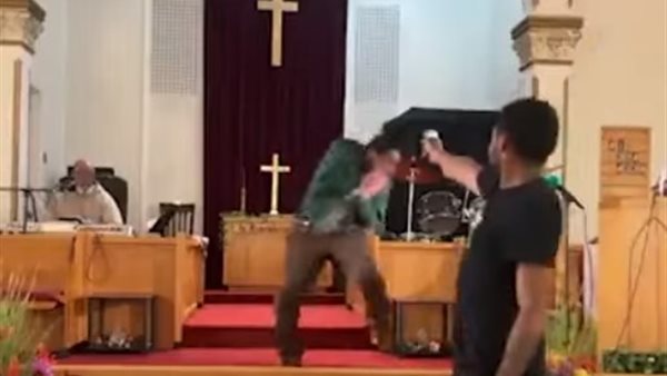 استهداف قسيس أمريكي