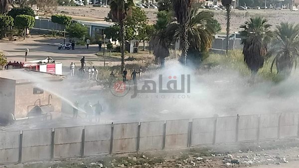 حريق في محيط مبنى