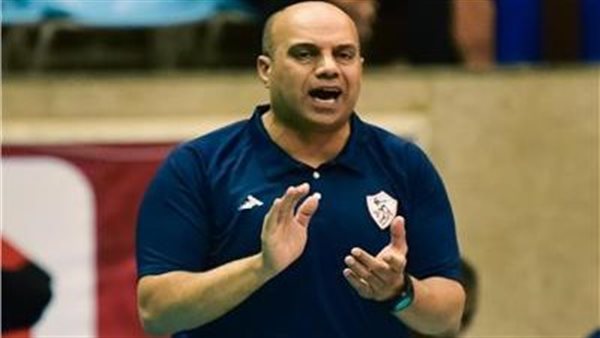 أحمد فتحي مدرب الفريق