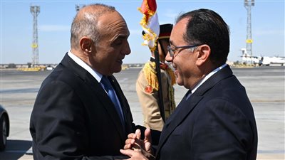 رئيس الوزراء يستقبل نظيره الأردني في مطار القاهرة الدولي