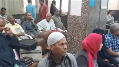 إقبال المواطنين على المراكز التكنولوجية لإنهاء إجراءات التصالح في مخالفات البناء بمحافظتي المنيا وأسوان| بث مباشر 