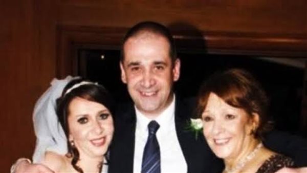 كريم عبد العزيز ووالدته