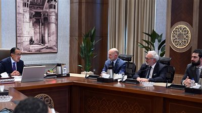 رئيس الوزراء يتابع جهود إقامة مركز جوستاف روسي لعلاج الأورام في مصر