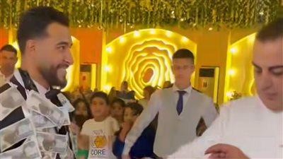 عقود فلوس على رقبة العريس.. ماذا حدث في حفل زفاف ميت غمر؟