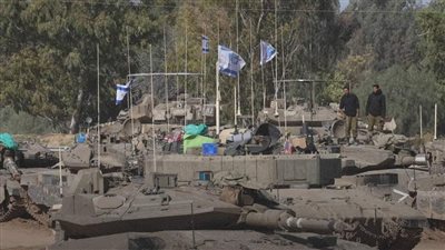 جيش الاحتلال الإسرائيلي يشن عمليات موسعة في رفح ويطالب النازحين بإخلاء أحياء جديدة 