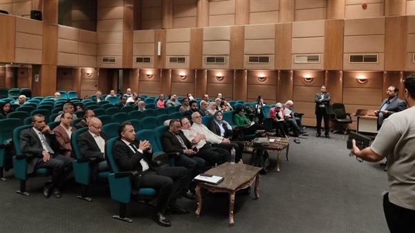 جانب من الجلسة التشاورية