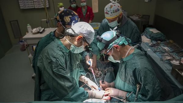  الأطباء بمستشفى