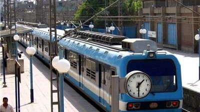 شاب ألقى نفسه أمام القطار.. حركة مترو الأنفاق تعود إلى طبيعتها بالخط الأول