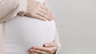 مخاطر موجة الحر على النساء الحوامل والأطفال.. تعرف عليها