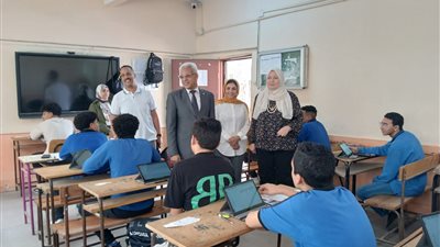 تعليم القاهرة: لا مشكلة بشأن أداء امتحان الرياضيات على التابلت لطلاب أولى ثانوي اليوم 