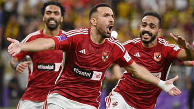 شوبير يكشف تطورات تجديد علي معلول.. والبدائل المتاحة بعد إصابته