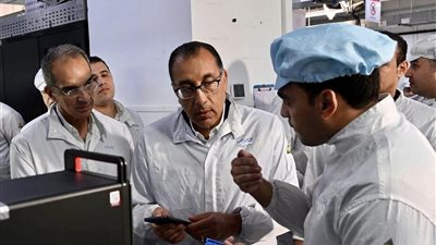 وزير الاتصالات: نمضي بقوة في صناعة الإلكترونيات بنسبة مكون محلي 40%