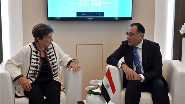 مصطفى مدبولي والمدير