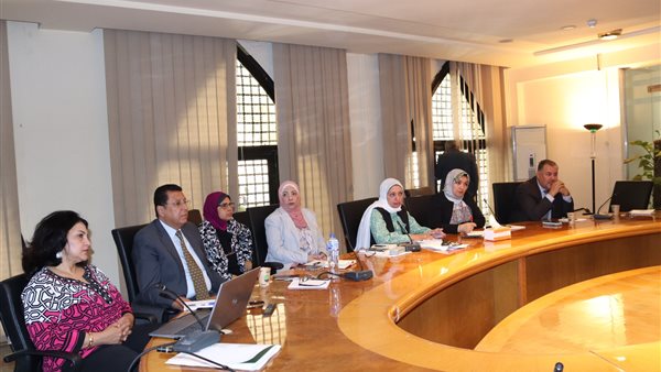 البيئة تعقد اجتماعا