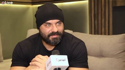 بتهمة تدمير سيارة موظف وإصابته.. تأجيل محاكمة الفنان أحمد صلاح حسني لجلسة 11 سبتمبر لإعادة المرافعة