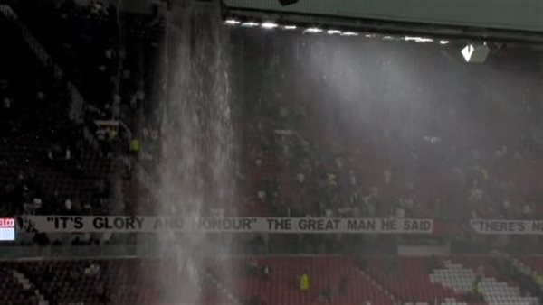 غريق ملعب أولد ترافورد