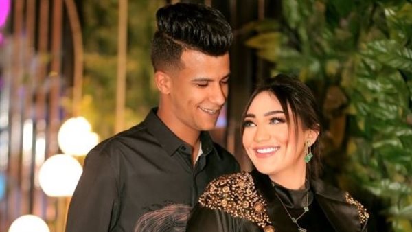 عصام صاصا وزوجته