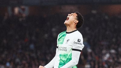 نتيجة مباراة ليفربول وأستون فيلا بالدوري الإنجليزي.. الريدز يقع في فخ الريمونتادا 