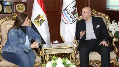 محافظ بني سويف يستقبل وزيرة الهجرة في زيارتها للمحافظة