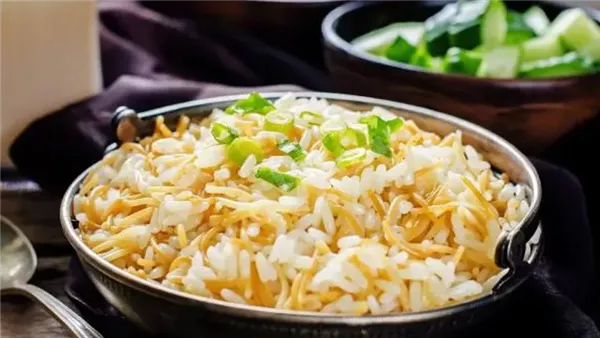 طريقة عمل الأرز بالشعرية