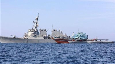 لن نتوقف حتى رفع الحصار عن غزة.. هجوم حوثي جديد على سفينة حربية أمريكية بالبحر الأحمر