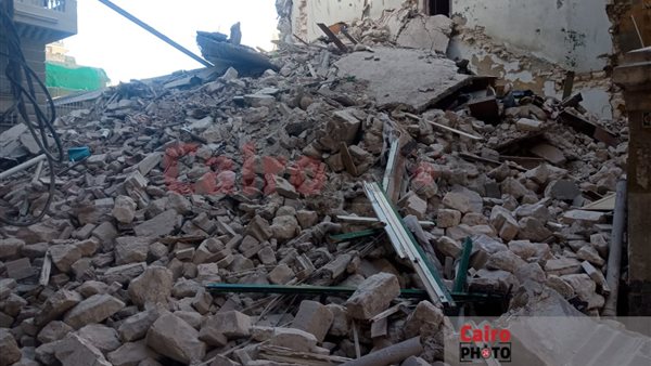 عقار العطارين المنهار