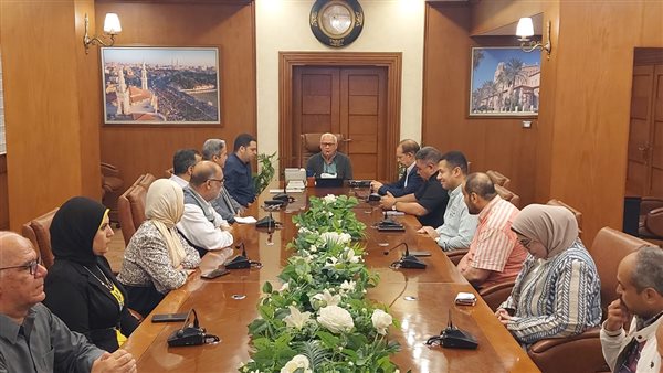 اجتماع محافظ بورسعيد