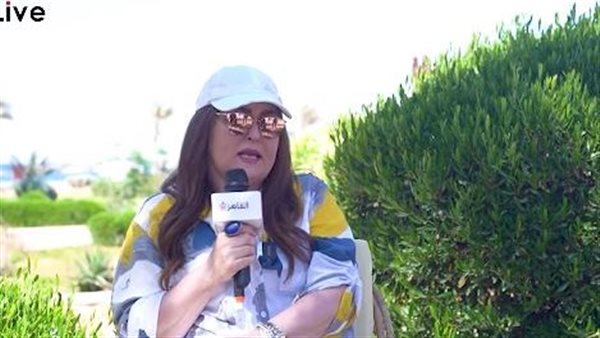 الفنانة نهال عنبر