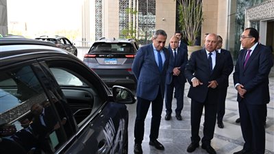 رئيس الوزراء: جهود مستمرة لتطوير وتحديث عناصر منظومة النقل الذكي
