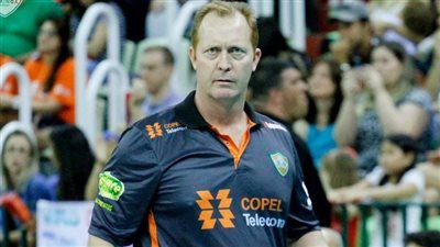 الخليج السعودي يعين سيدني مديرًا فنيا لفريق الطائرة عقب رحيله عن الزمالك