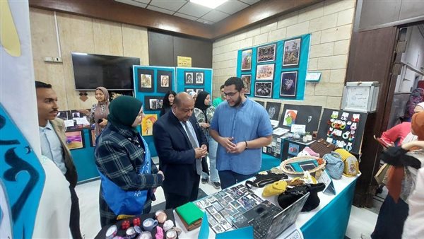 نائب رئيس جامعة القاهرة