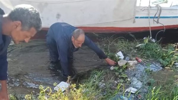 إزالة الحشائش بنيل