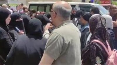 بعد انتهاء صلاة الجنازة.. أسرة أحمد نوير مراسل بي إن سبورتس تودعه إلى مثواه الأخير| بث مباشر 