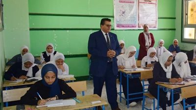 3478 طالبا وطالبة يؤدون أول أيام امتحان الشهادة الإعدادية بجنوب سيناء 