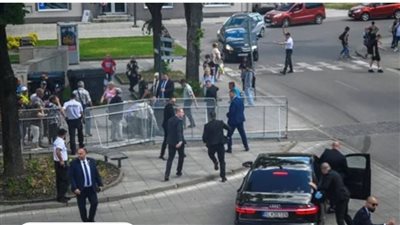 جراحة استمرت ساعتين.. تطورات الحالة الصحية لرئيس الوزراء السلوفاكي بعد محاولة اغتياله