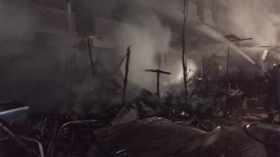 10 أكشاك تفحمت.. تفاصيل حريق أكشاك خضار وفاكهة بجوار مدرسة بشبرا الخيمة بالقليوبية