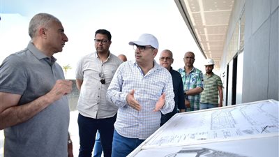 نائب رئيس هيئة المجتمعات يشدد على تطوير الهوية البصرية والمعايير الموحدة للمدن الجديدة