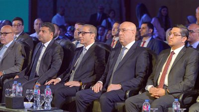 وزير الإسكان: مصر سوق واعدة للاستثمار العقاري.. وبها فرص استثمارية بمختلف المجالات