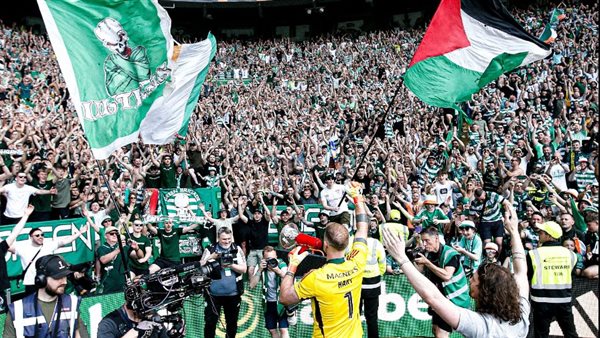 جو هارت رفقة جماهير