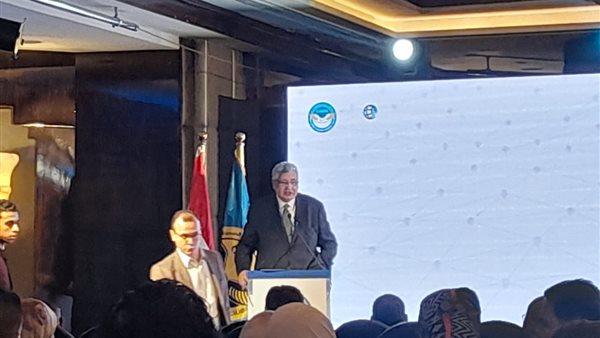 الدكتور محمد عوض