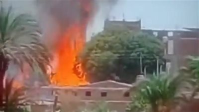 السيطرة على حريق مخزن أخشاب في الفيوم